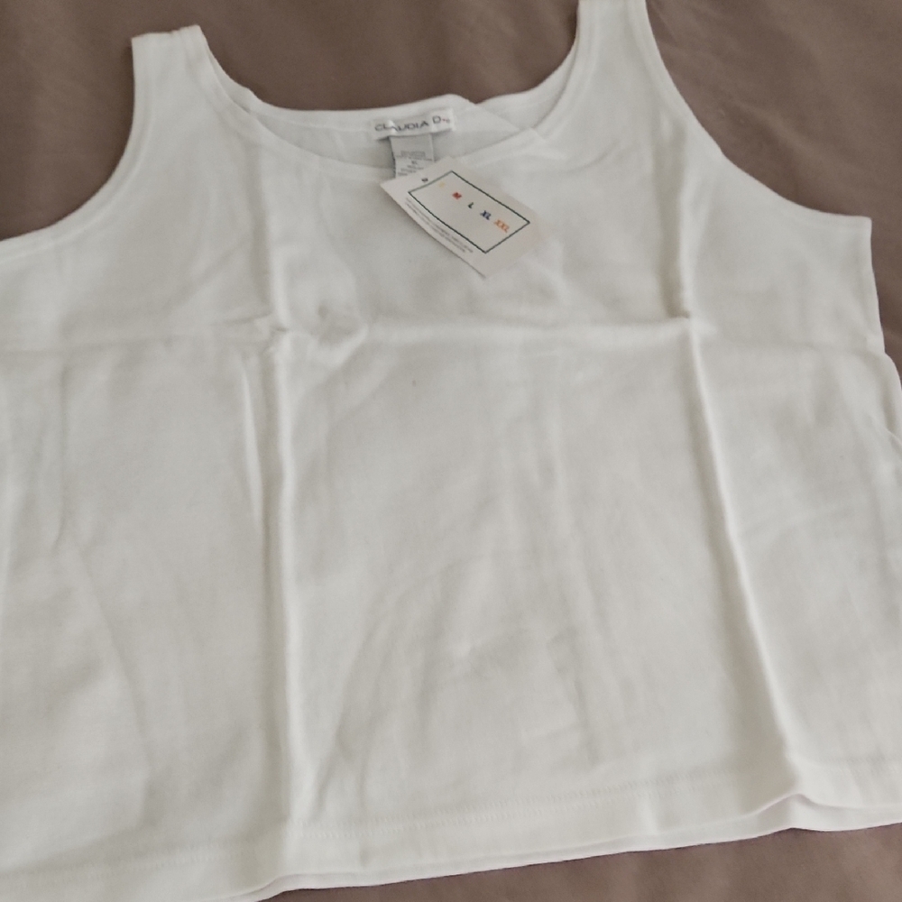 White Tank Top new with tagsn